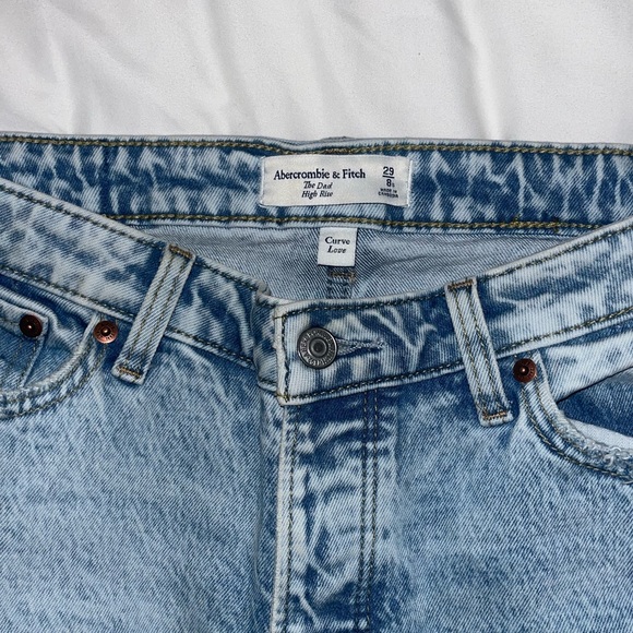Abercrombie & Fitch Curve Love High Rise Dad Jeans - Picture 5 of 10